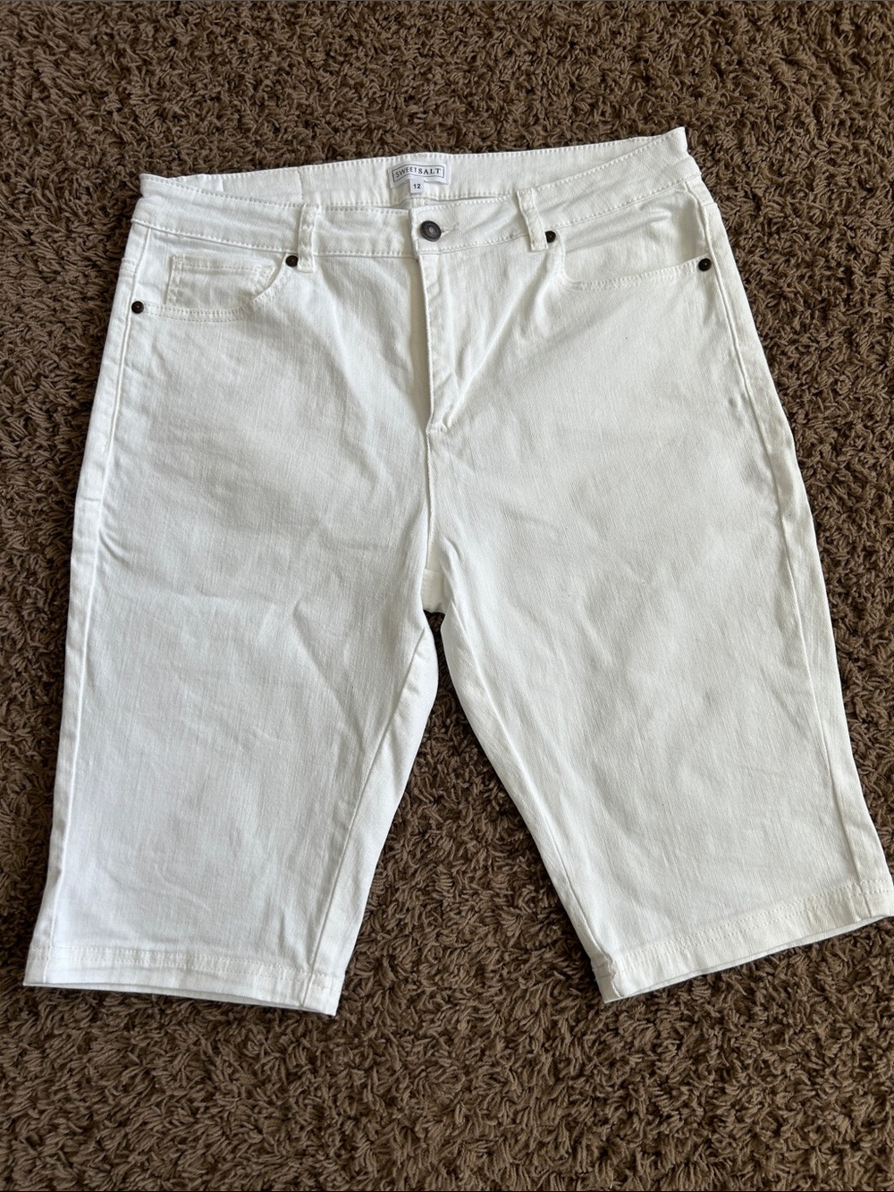 White Women’s Denim Shorts - Clean Five-Pocket Style